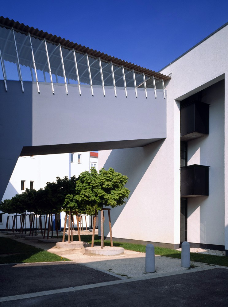 Tax authority and canteen in Reutlingen