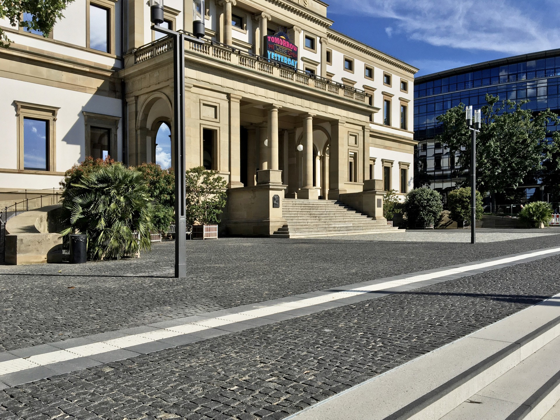 Neugestaltung Vorplatz StadtPalais und Boulevard